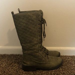 Women’s Mid Length Lace Up Boots
